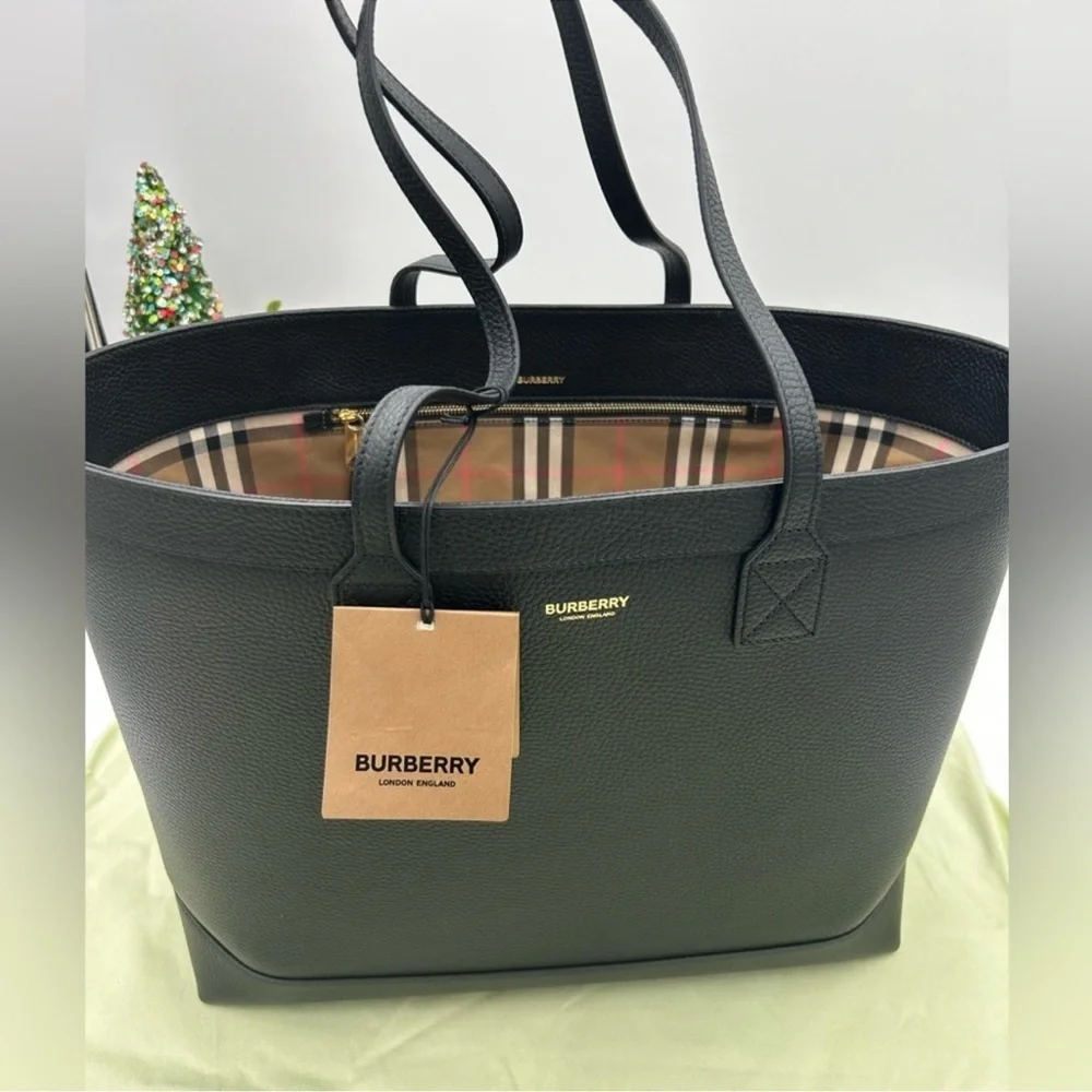 Women’s Burberry pebble grain leather check lined large shopping tote Italy - Picture 2 of 14